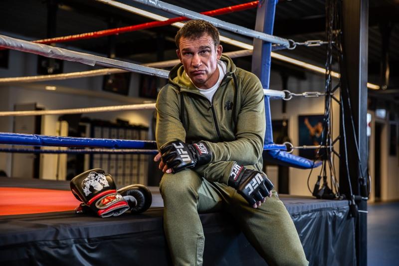 Gorilla Wear Штаны Bridgeport Jogger Army Green